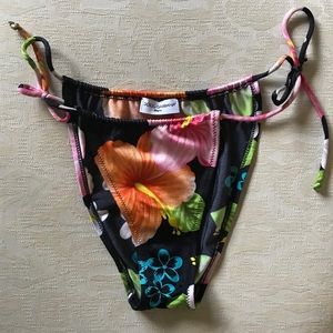 Dolce & Gabbana Mare floral string bikini bottoms